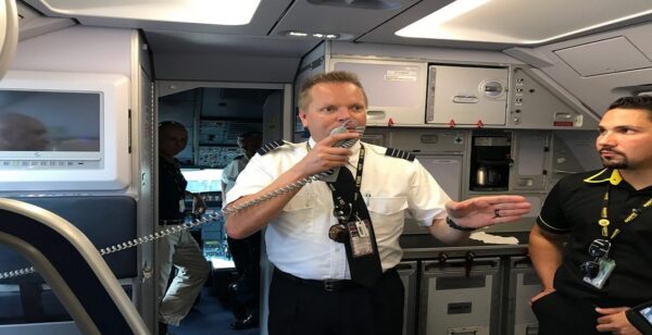 آژانس‌های هواپیمایی