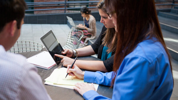 آموزش بورس با بهترین اساتید