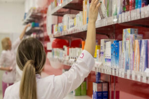 وظایف تکنسین داروخانه چیست؟